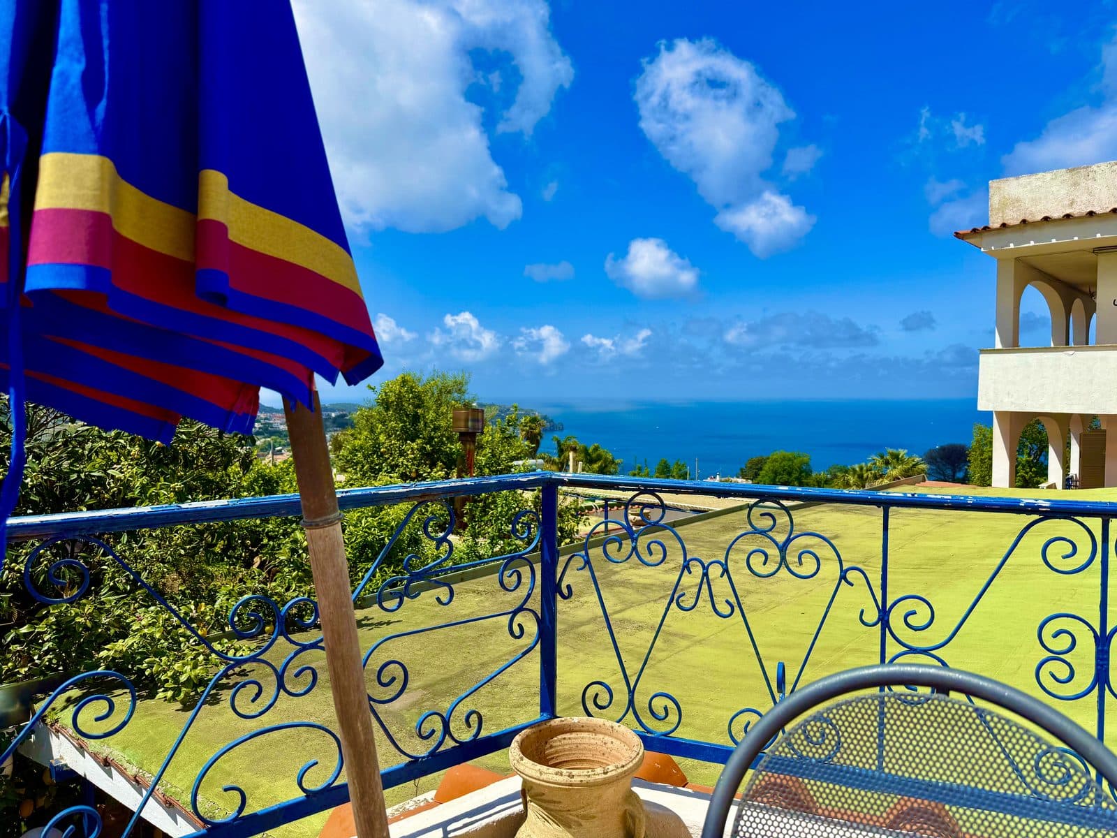 Terrazza con vista mare dalla camera Standard