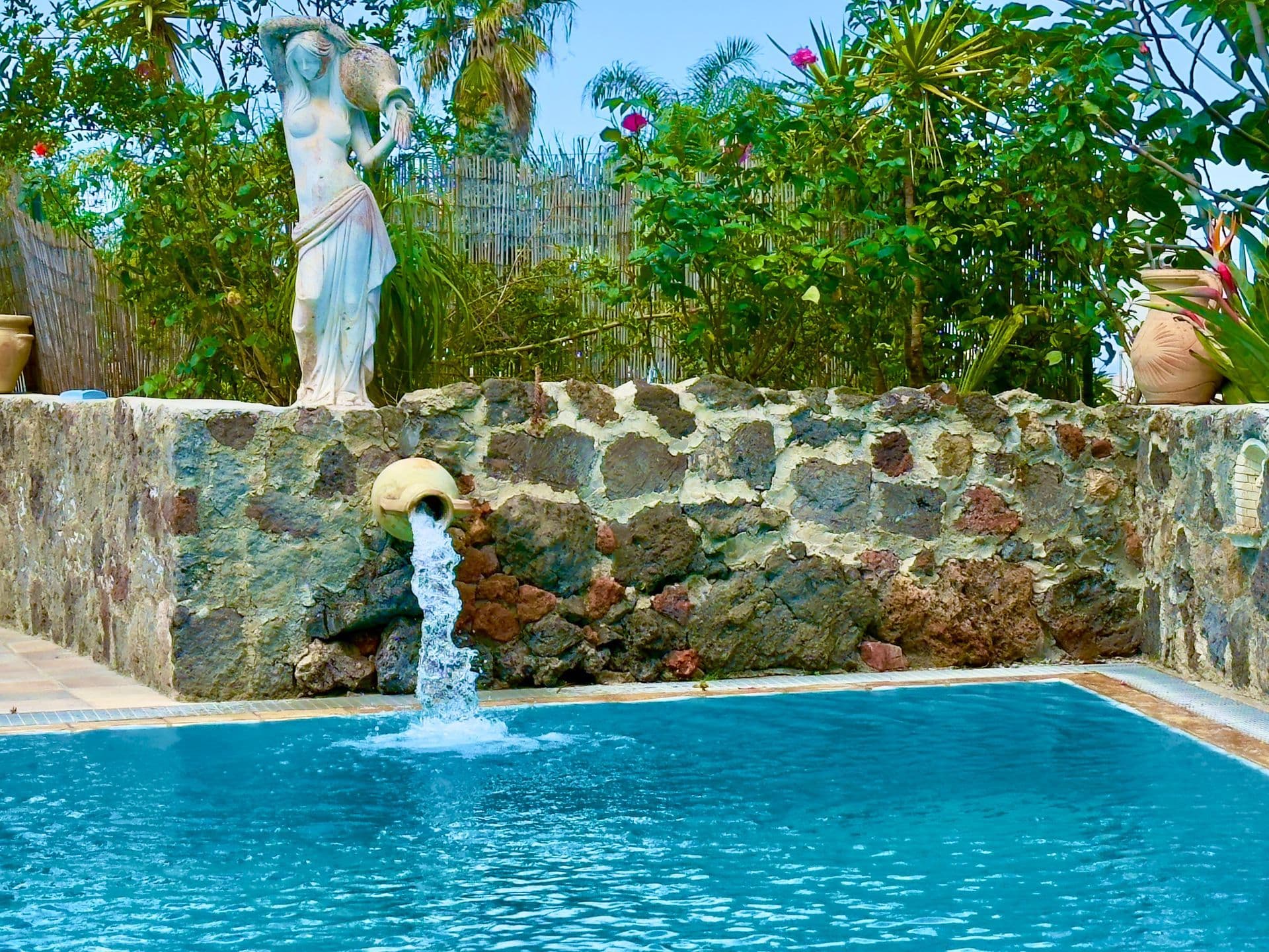 Piscina e giardino - Hotel Villa Fiorentina Ischia